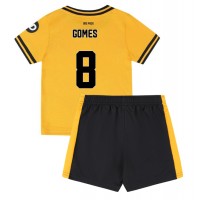 Maglia Calcio Wolves Joao Gomes #8 Prima Divisa Bambino 2024-25 Manica Corta (+ pantaloncini)